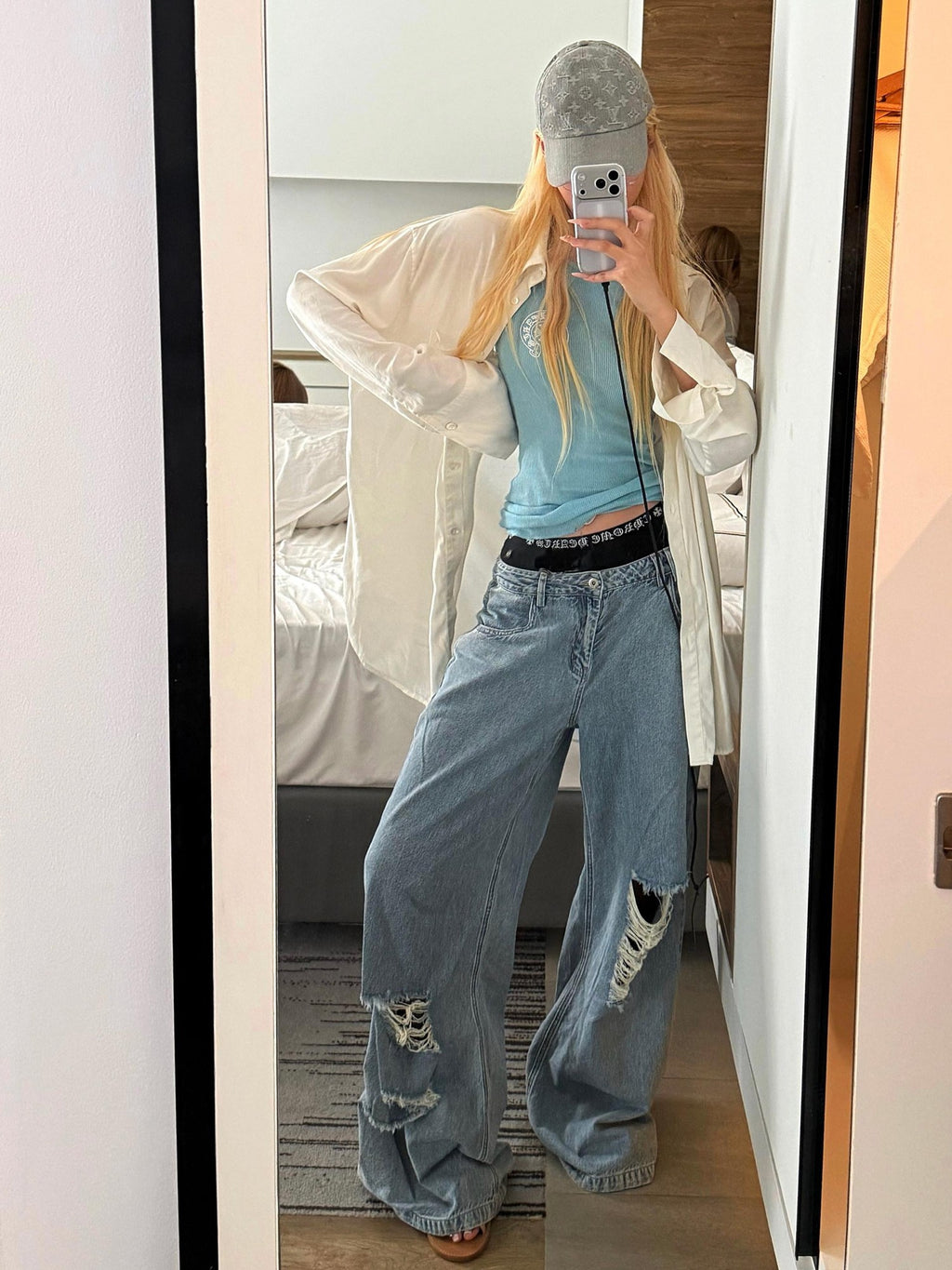 Rase le sol Wandering Sailor Distressed Low Rise Women's Denim Wide-leg Jeans