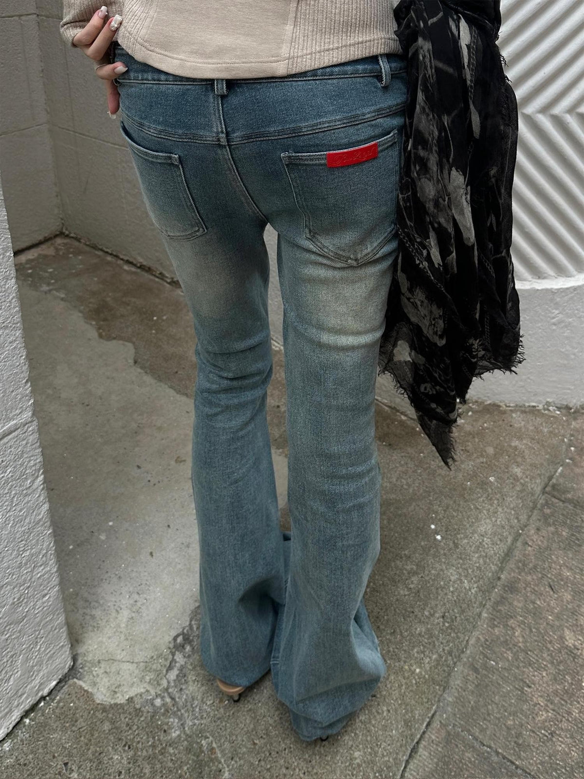 Rase le sol Washed Blue Grey Distressed Low Rise Slim Fit Cotton Women's Ripped Jeans