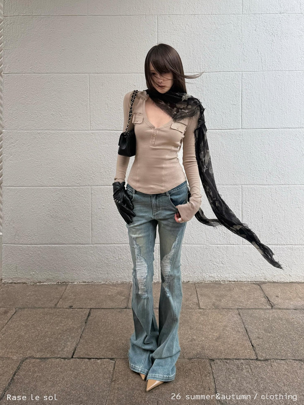 Rase le sol Washed Blue Grey Distressed Low Rise Slim Fit Cotton Women's Ripped Jeans