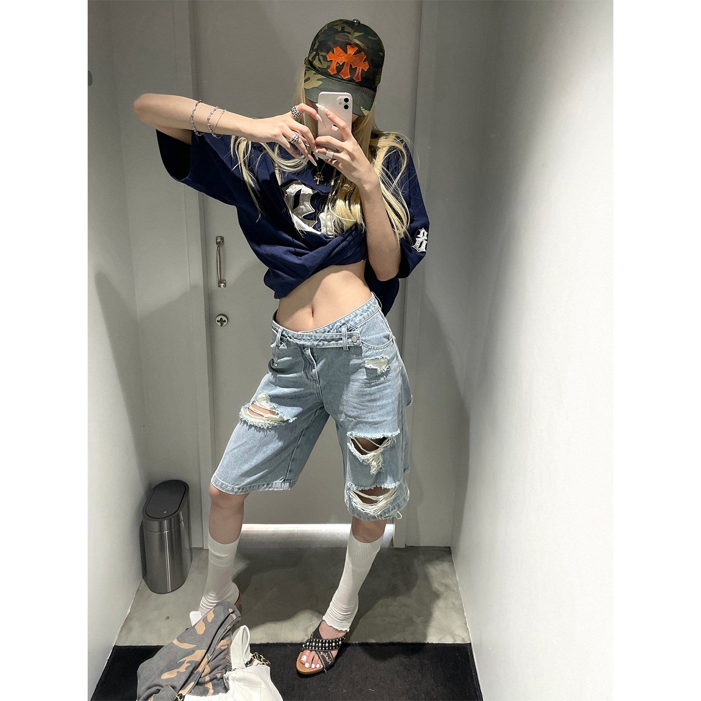 Rase_le_sol_Washed_Ripped_Distressed_American_Vintage_Women's_Denim_Bermuda_Shorts_1057761169276_MISSTT