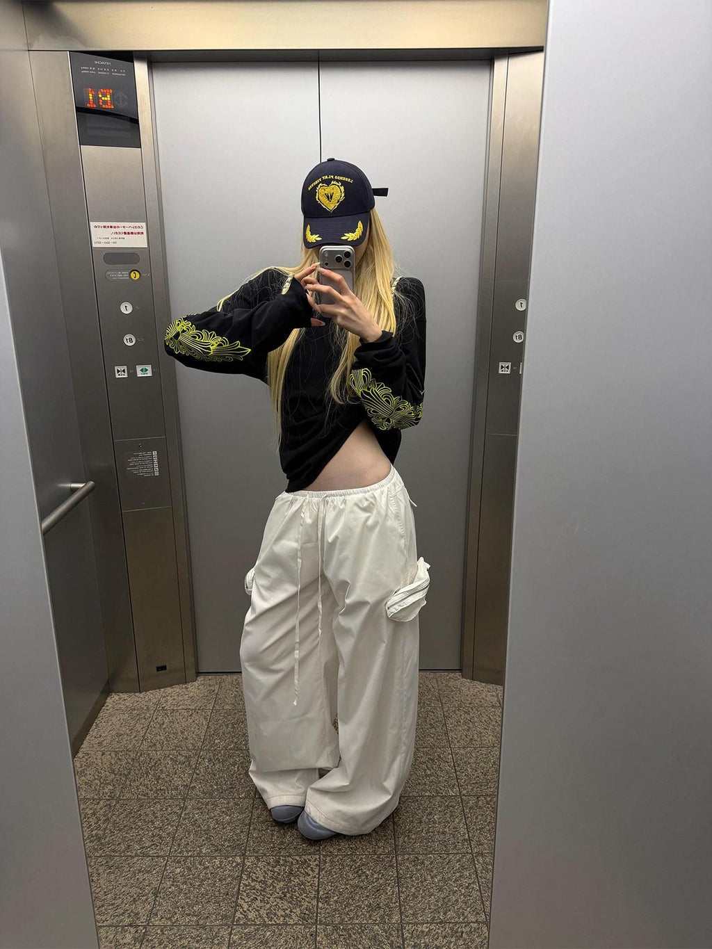 Rase le sol White Detachable Pocket Loose Straight Cut Women's Wide-leg Pants