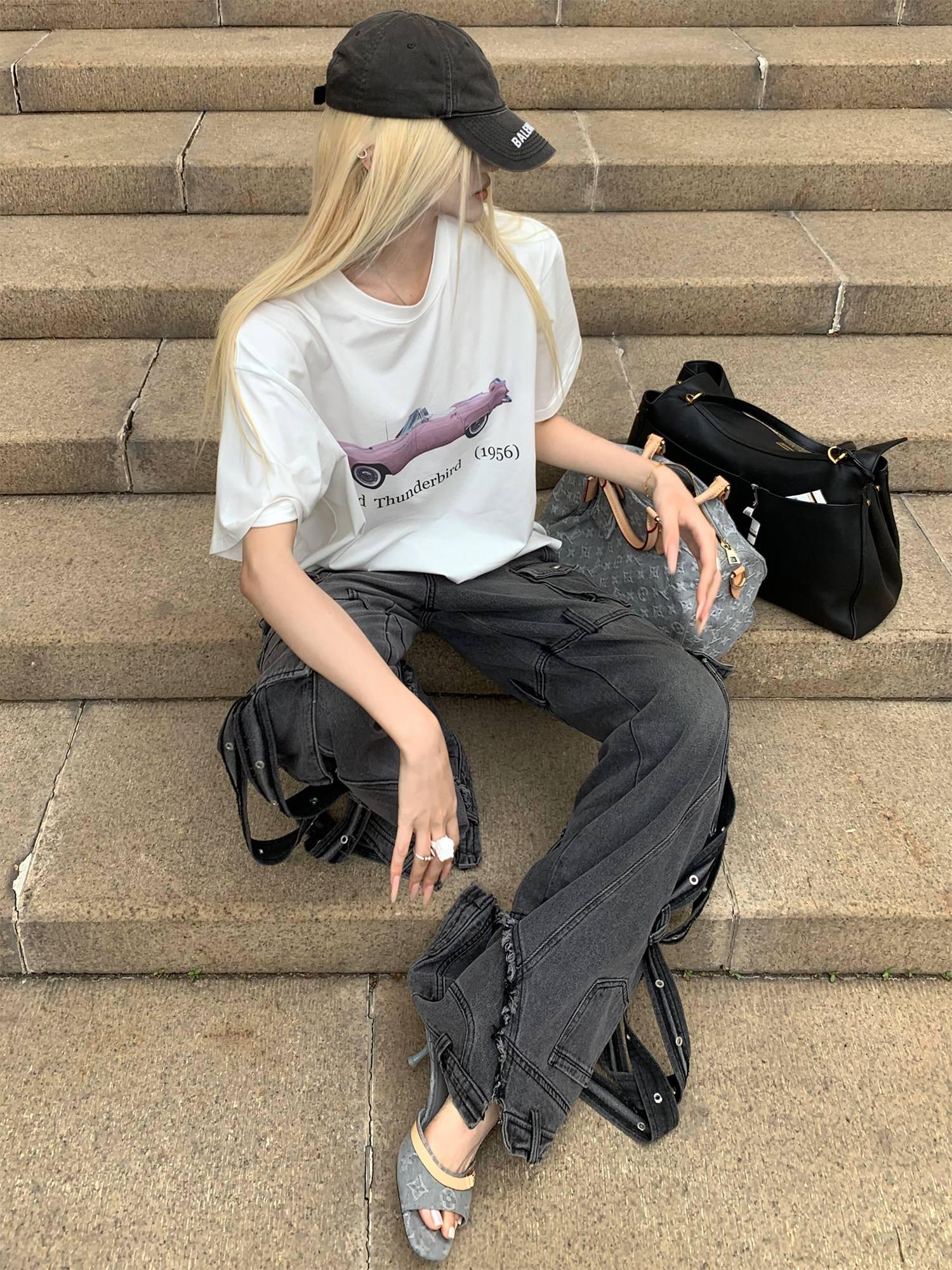 Rase_le_sol_White_Galloping_Free_American_Graphic_Print_Women's_Oversized_T-shirts_931109754088_MISSTT
