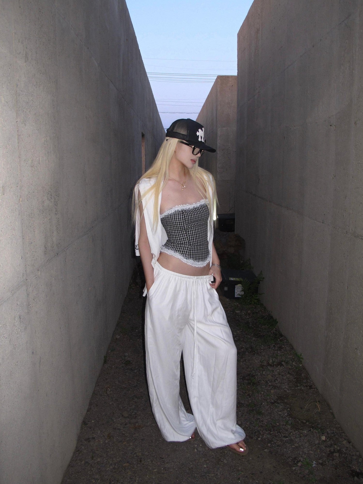 Rase le sol White Relaxed Loose Comfy Casual Bloomers Women's Wide-leg Pants