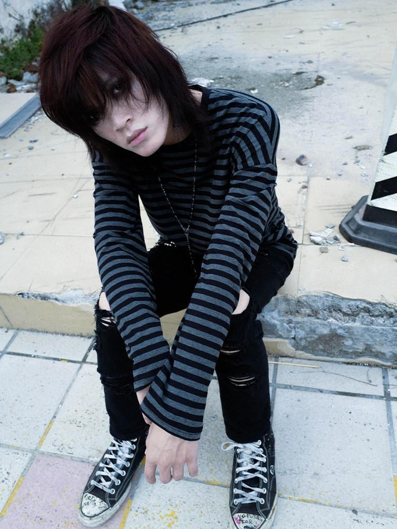 RebelSeed Black Gray Striped Drop Shoulder Emo Punk Women's Cotton Long Sleeve T-shirts