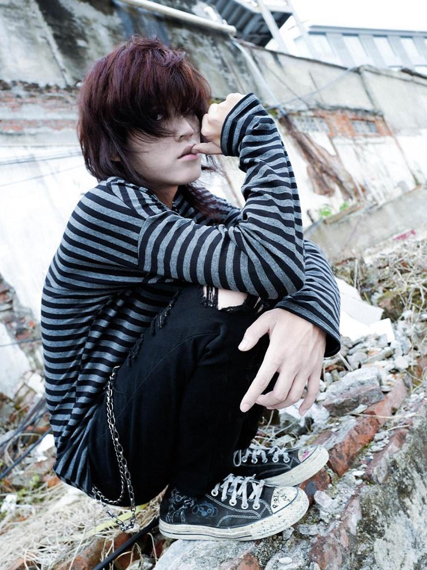 RebelSeed Black Grey Striped Emo Drop Shoulder Women's Cotton Long Sleeve T-shirts