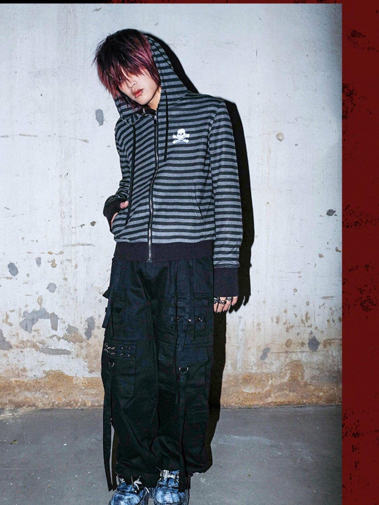 RebelSeed Black Grey Striped Gel Print Patch Pockets Women's Cotton Zip-up Hoodies