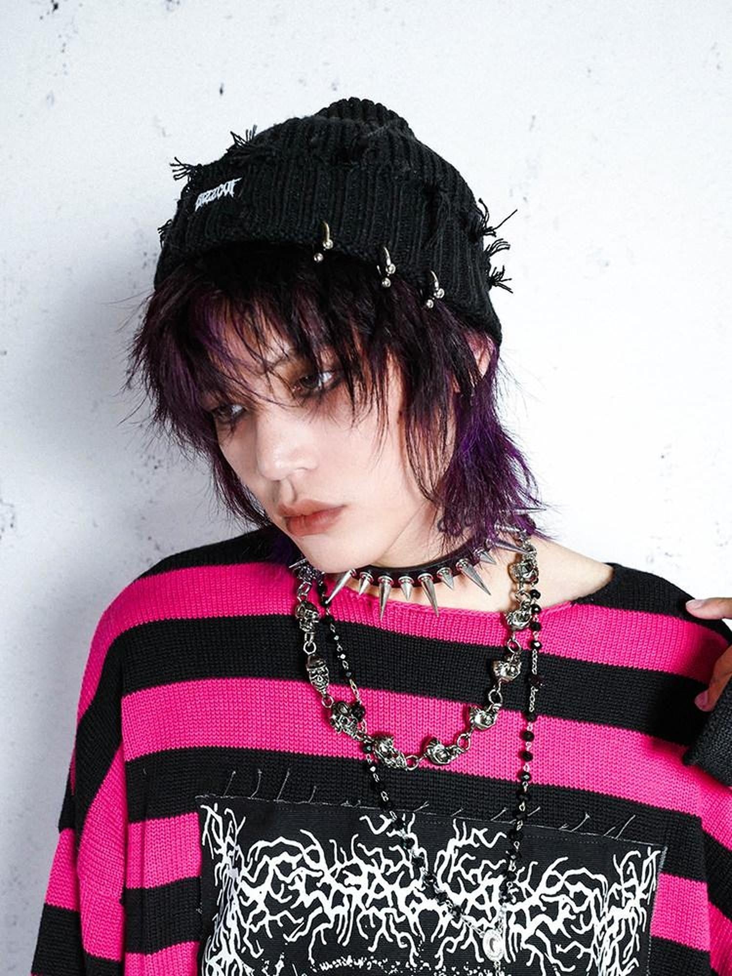 RebelSeed Black Perforated Rivet Badge Stitch Rolled Brim Women's Polyester Beanies