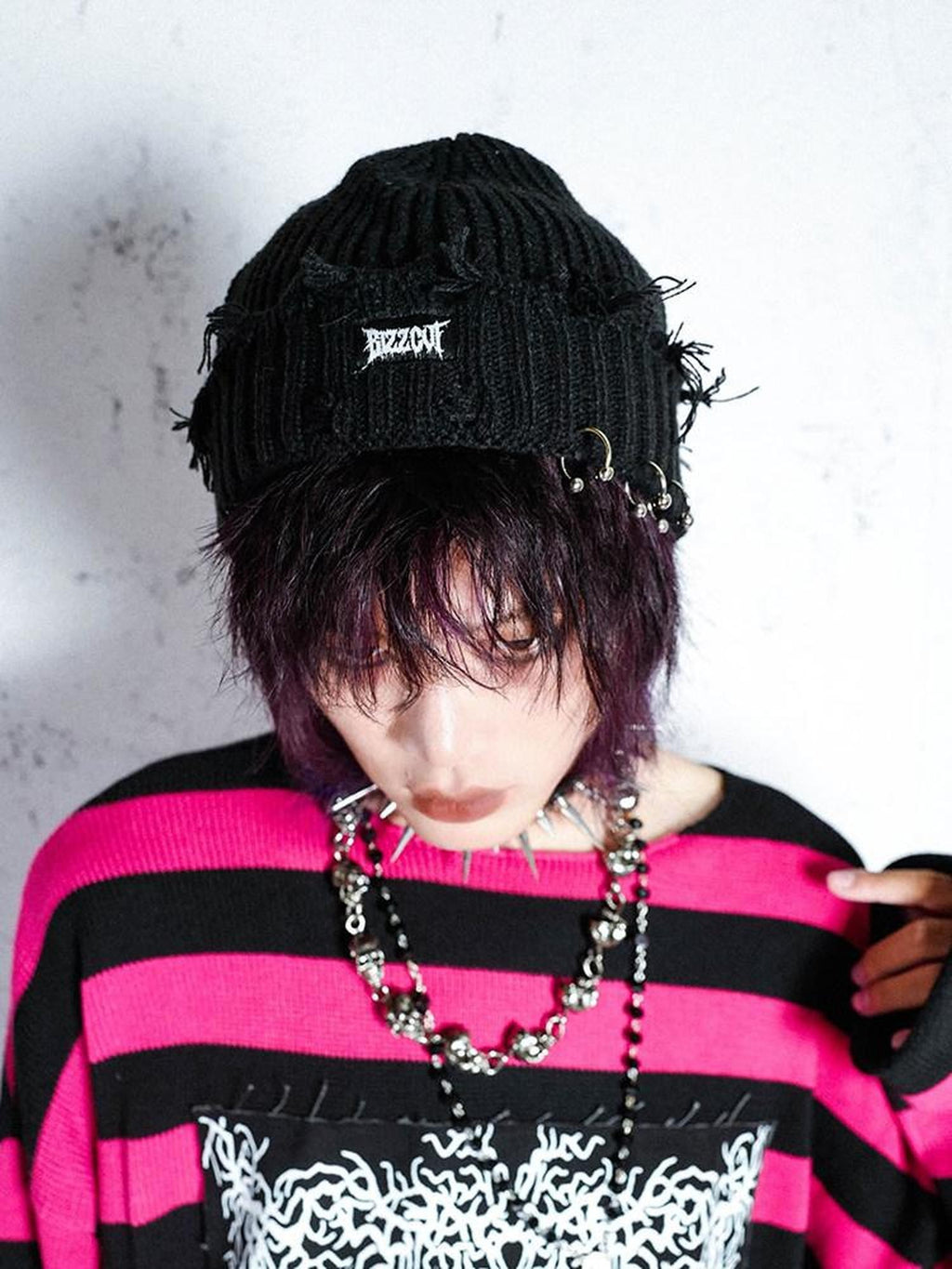 RebelSeed Black Perforated Rivet Badge Stitch Rolled Brim Women's Polyester Beanies