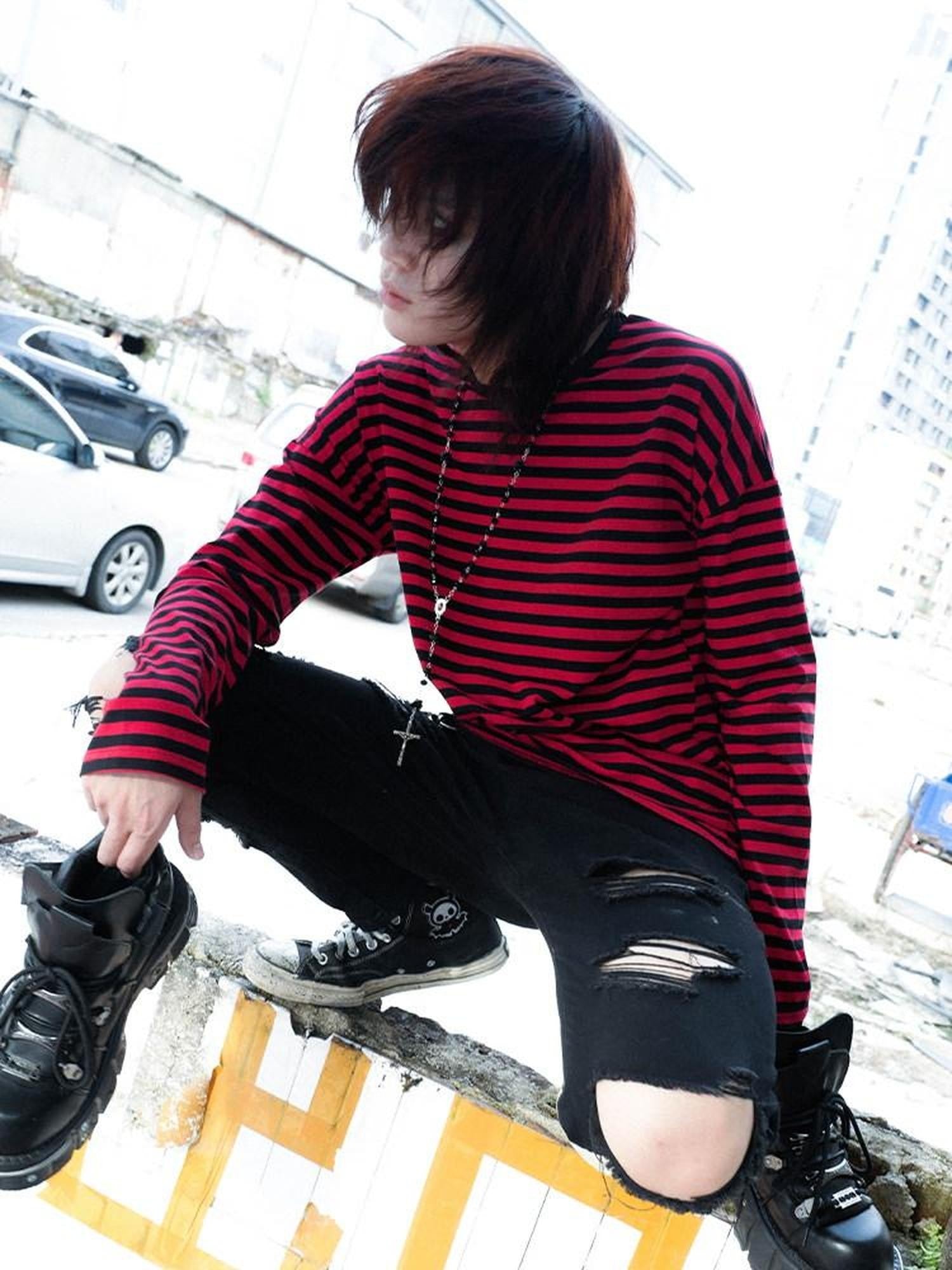 RebelSeed Black Red Striped Abstract Punk Drop Shoulder Loose Women's Long Sleeve T-shirts