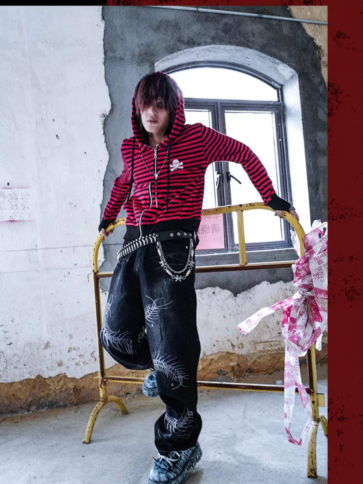 RebelSeed Black Red Striped Washed Print Women's Cotton Zip-up Hoodies