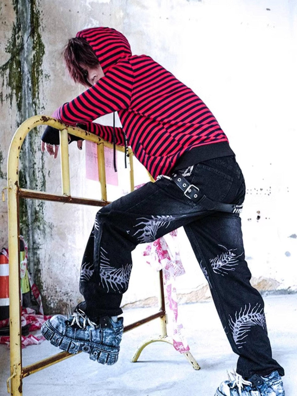 RebelSeed Black Red Striped Washed Print Women's Cotton Zip-up Hoodies