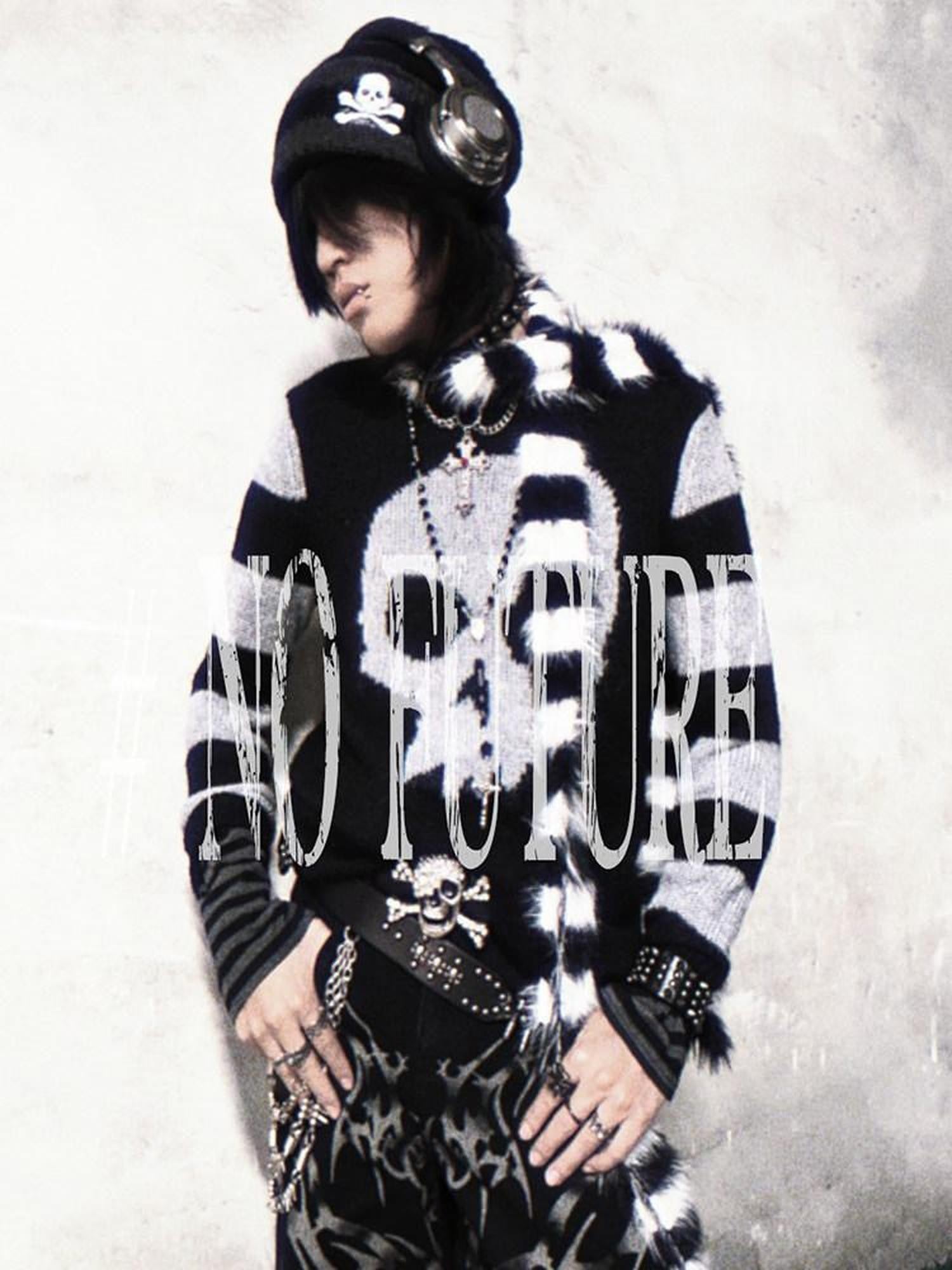 RebelSeed Black White Striped Knitted Long Subculture Women's Polyester Scarves & Shawls