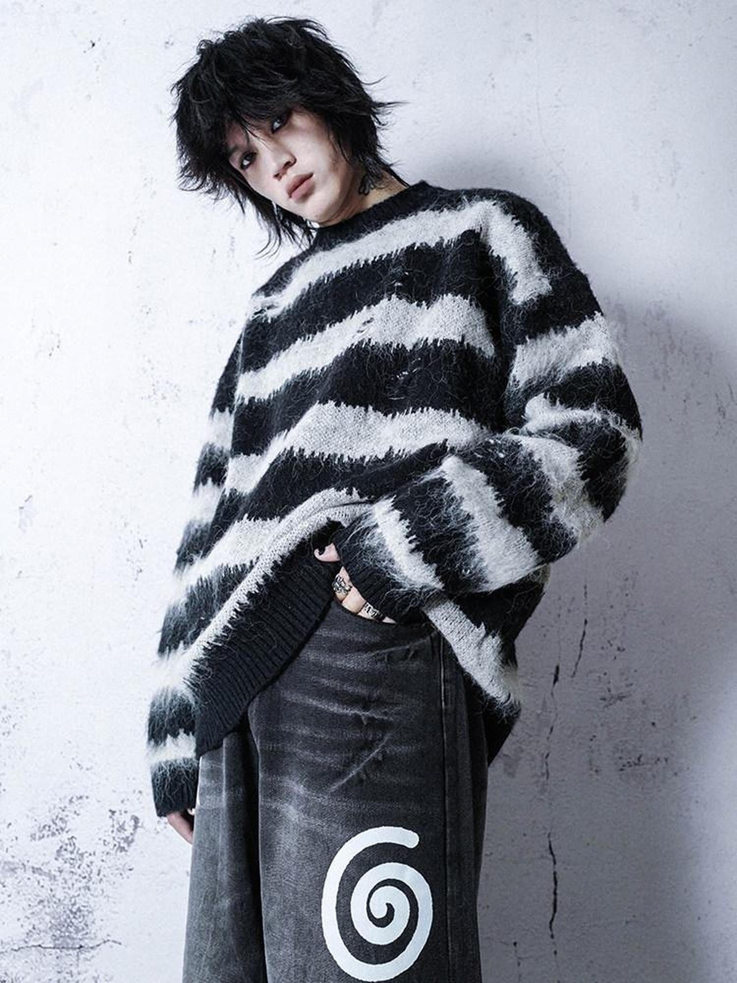 RebelSeed Black White Striped Loose V-neck Drop Shoulder Y2k Punk Women's Sweaters