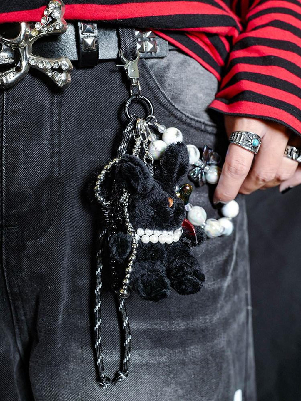 RebelSeed Dark Gothic Punk Rock Rabbit Spider Chain Charm Women's Keychains