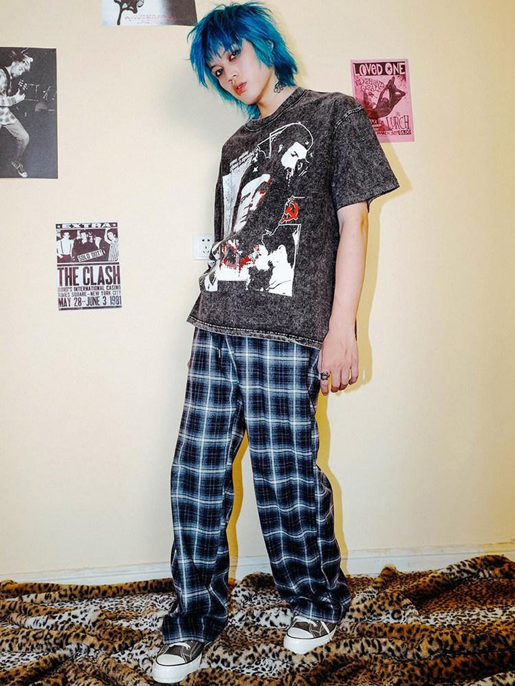RebelSeed Distressed Graphic Crewneck Loose Fit Women's Cotton Short Sleeve T-shirts