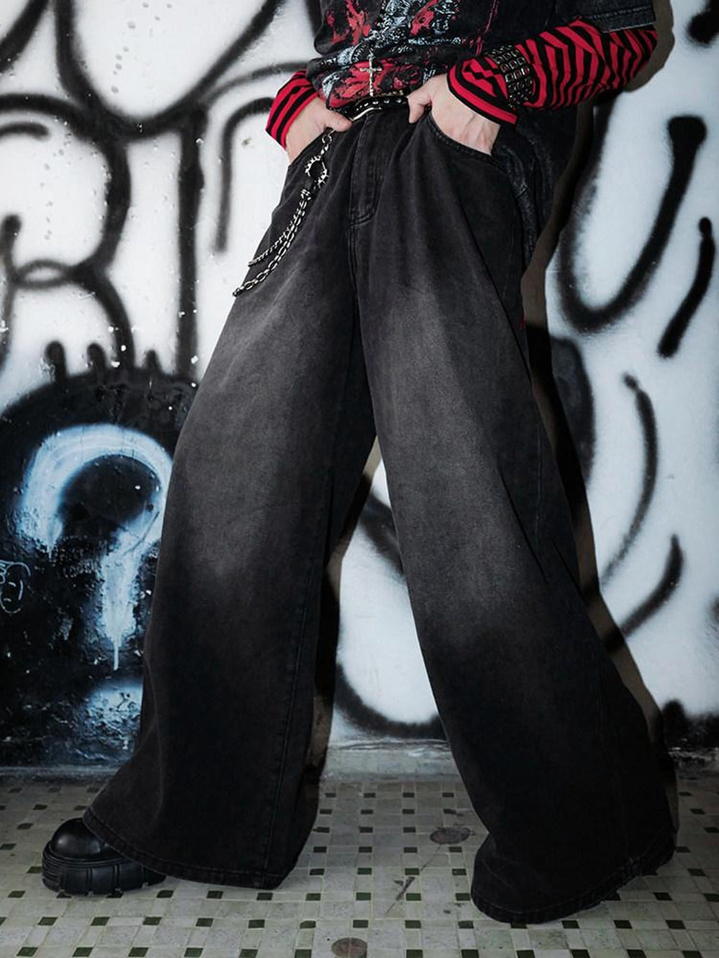 RebelSeed Distressed Washed Embroidered Topstitch Women's Denim Wide-leg Jeans