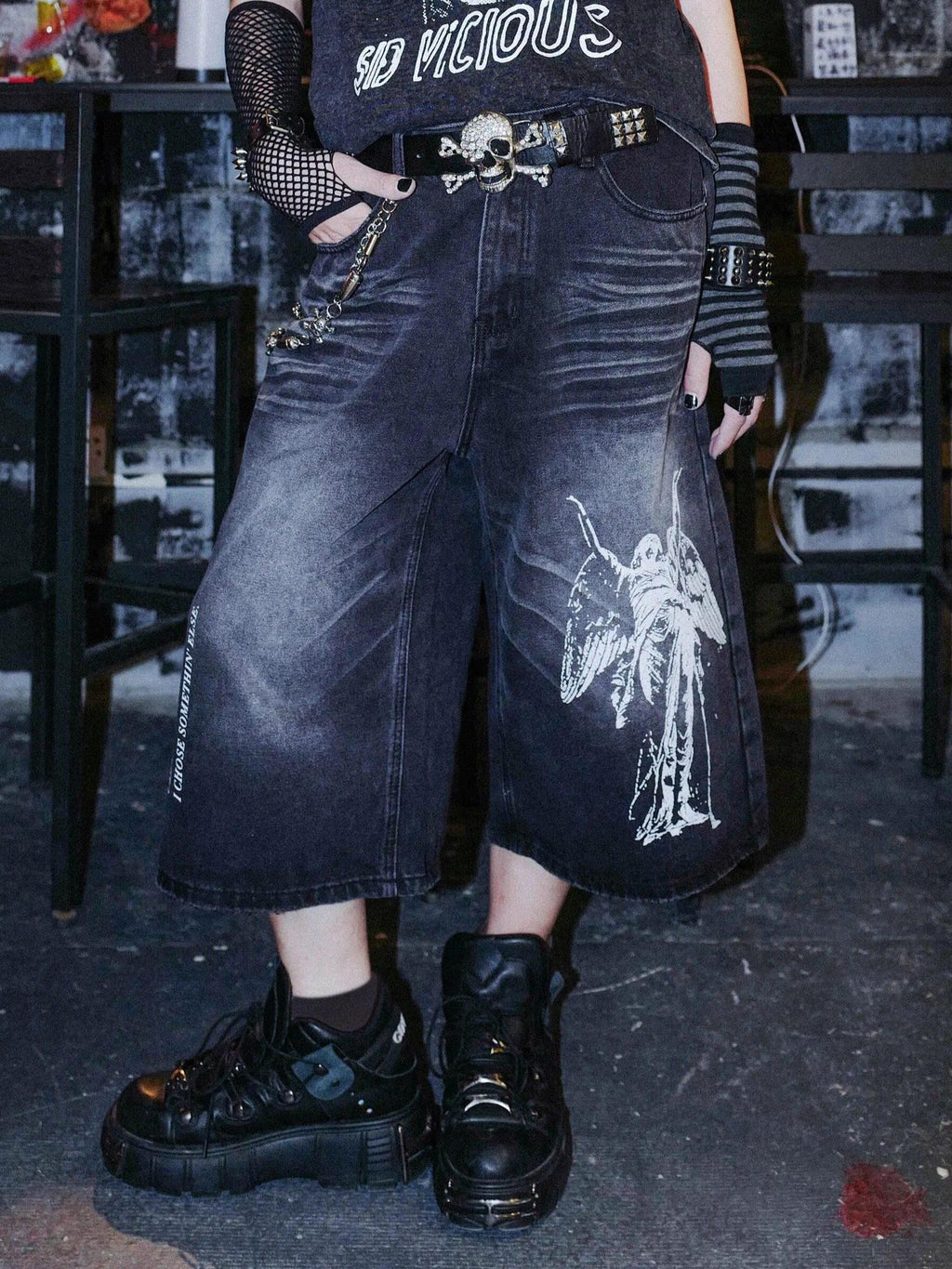 RebelSeed Edgy Dark Subculture Loose Straight Women's Denim Cropped Jeans