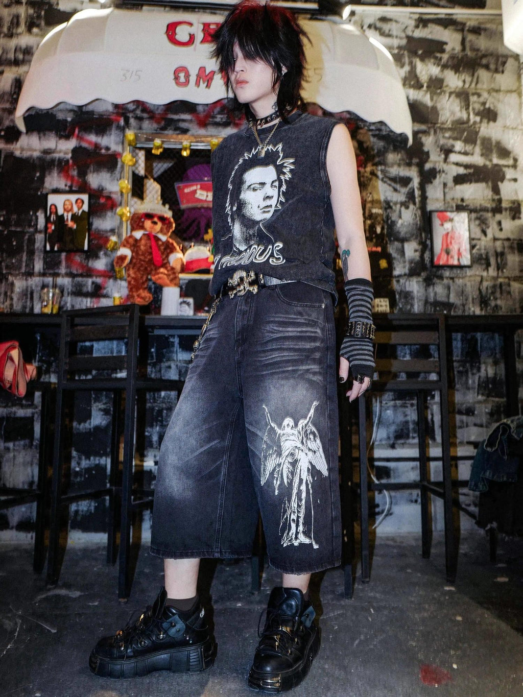 RebelSeed Edgy Dark Subculture Loose Straight Women's Denim Cropped Jeans