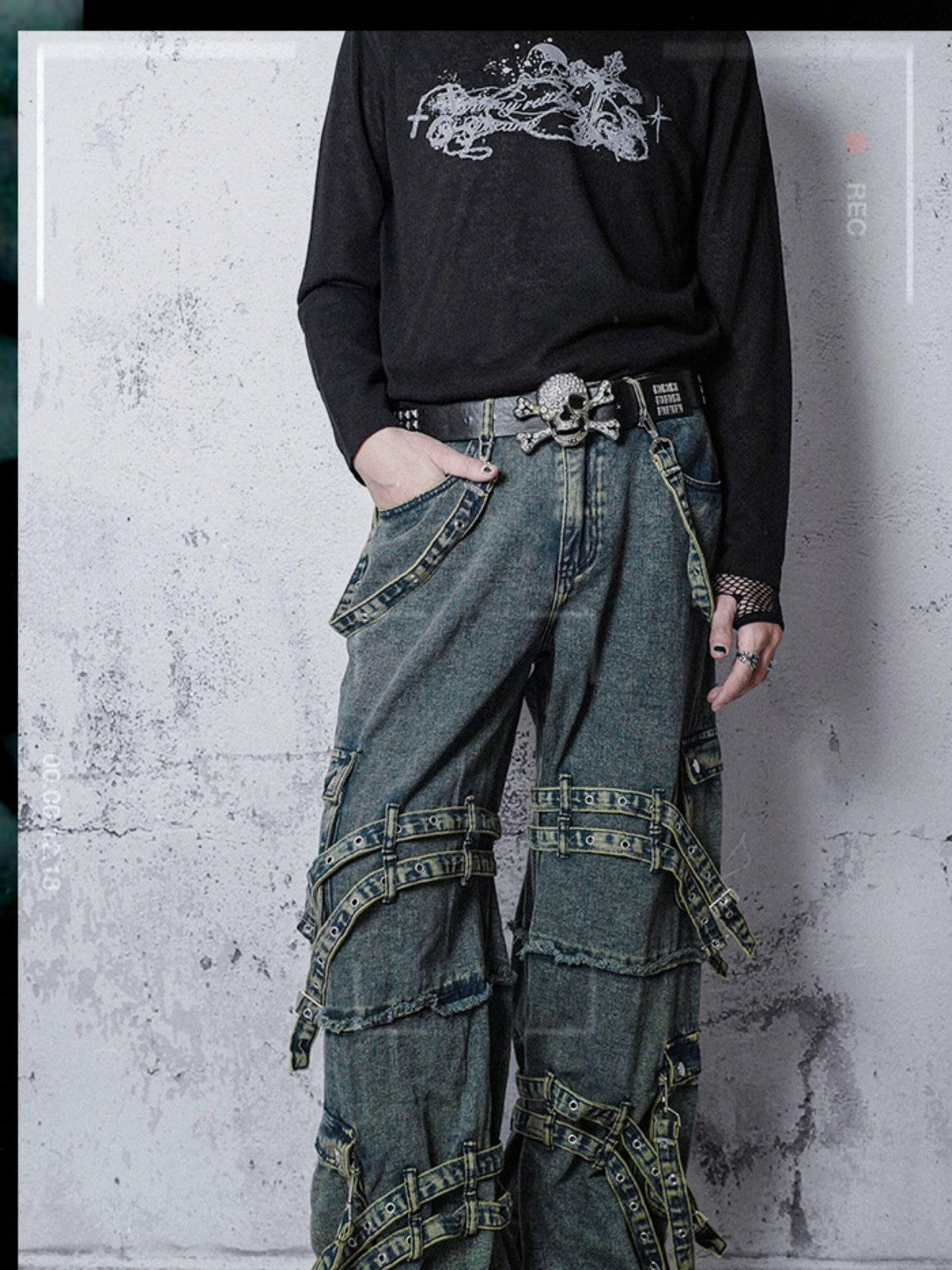 RebelSeed Embroidered Rivet Strap Distressed Snowwash Women's Denim Straight-leg Jeans