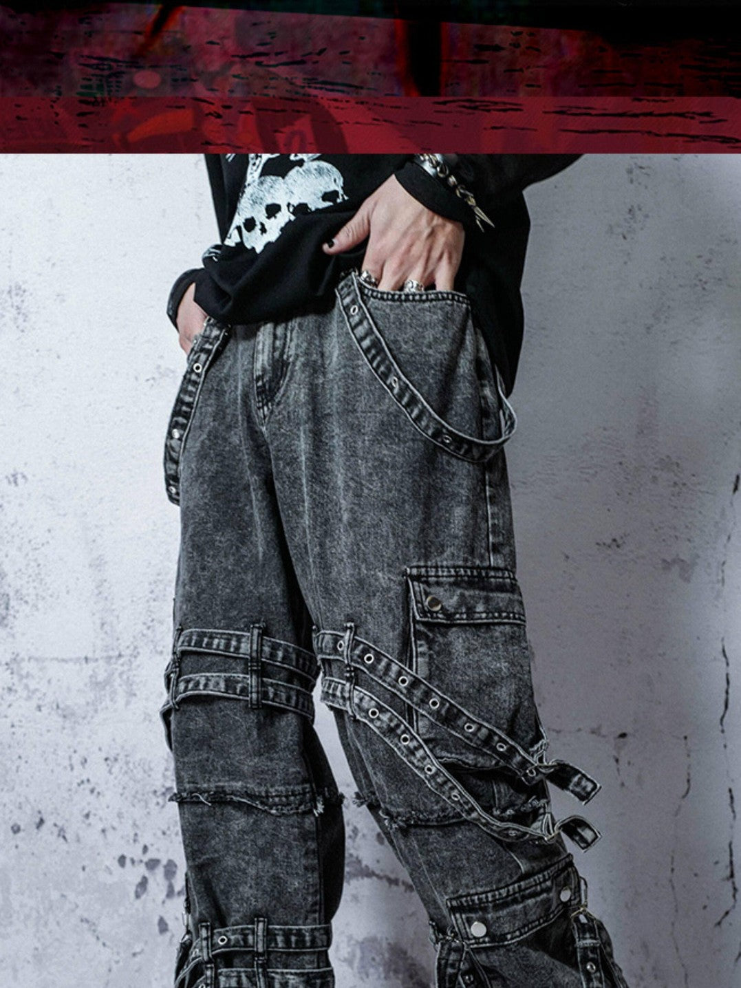 RebelSeed Embroidered Rivet Strap Distressed Snowwash Women's Denim Straight-leg Jeans