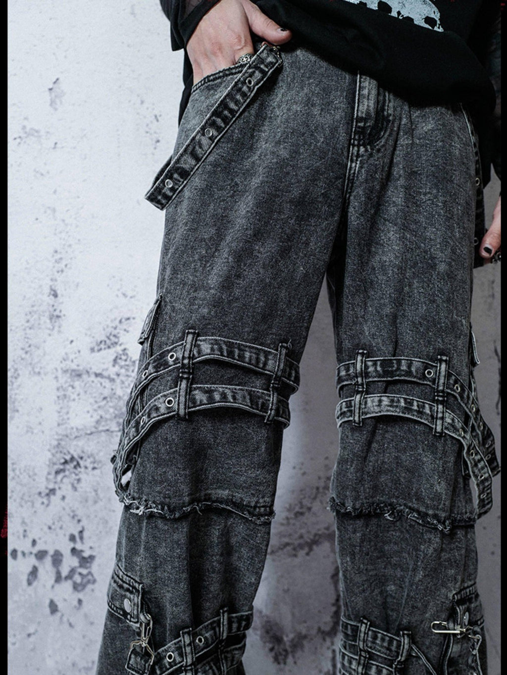 RebelSeed Embroidered Rivet Strap Distressed Snowwash Women's Denim Straight-leg Jeans