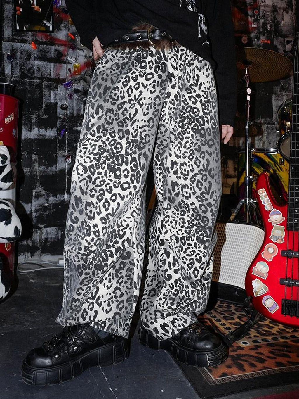 RebelSeed Mottled Leopard Paratrooper Elastic Waist Topstitch Women's Cotton Wide-leg Pants