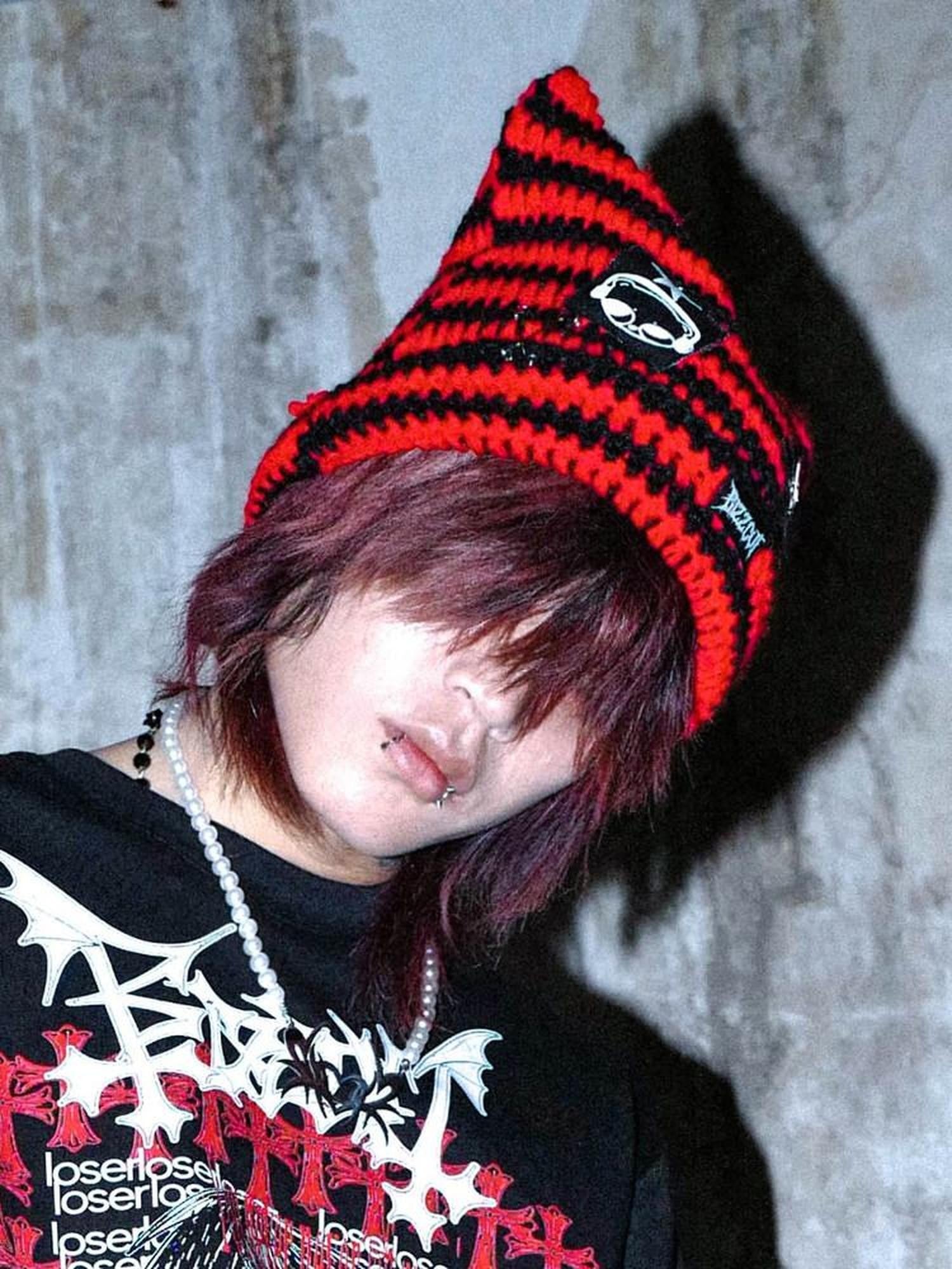 RebelSeed Punk Cat Applique Chain Pin Striped Women's Knitted Acrylic Beanies