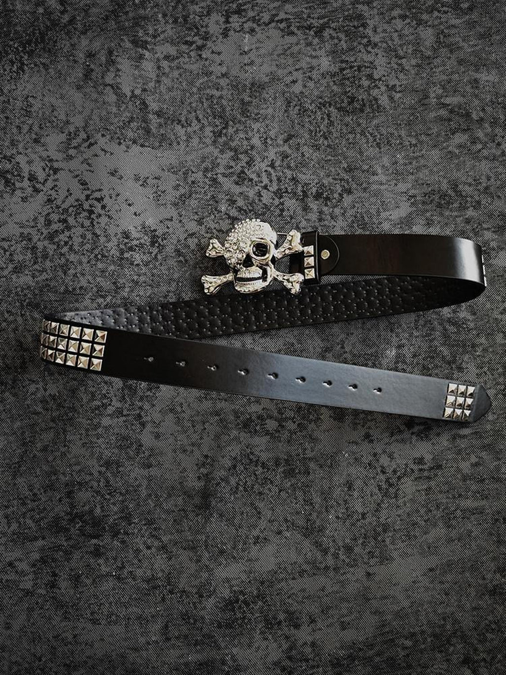 RebelSeed Skull Chain Rhinestone Studded Women's Pu Alloy Buckle Belts