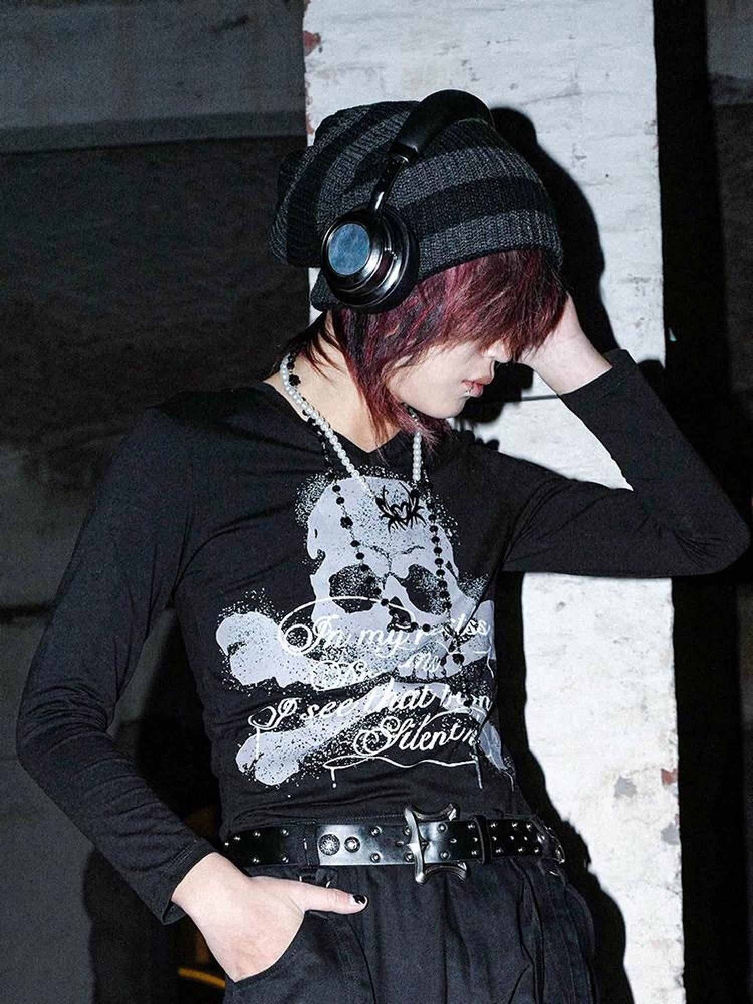 RebelSeed Skull Pattern Retro Rolled Edge Knit Slouch Women's Acrylic Beanies
