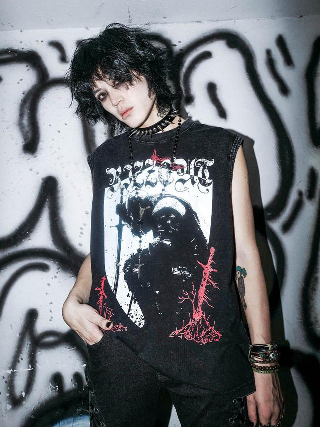 RebelSeed Washed Black Gothic Knight Print H Silhouette Women's Cotton Tank Tops