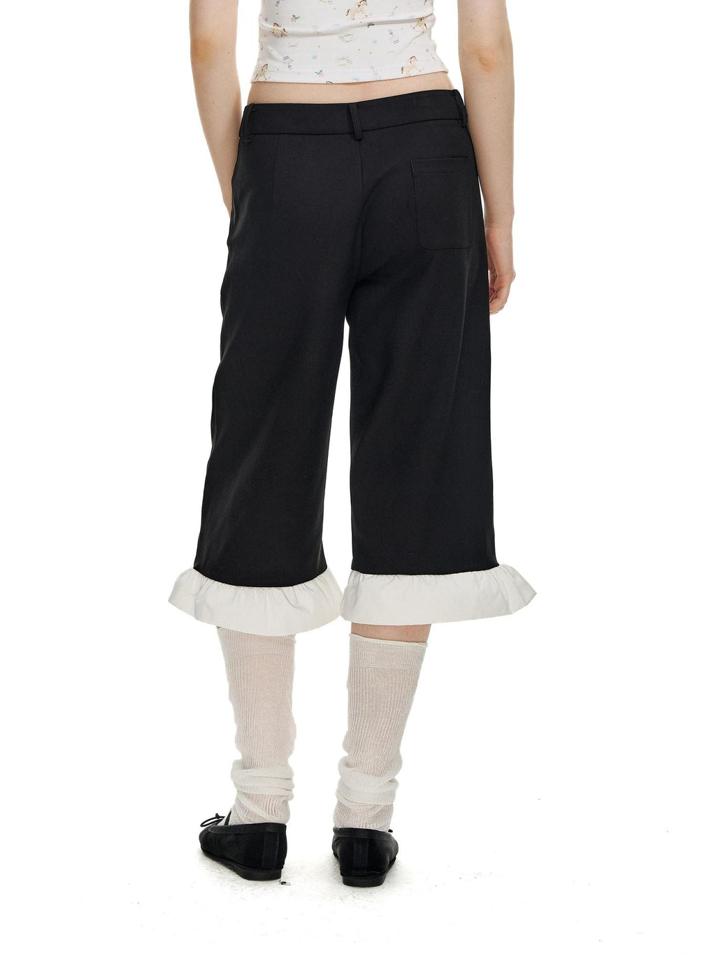 Romance Nanci Cute Floral Ruffle Natural Waist Button Straight Women's Polyester Capri Pants