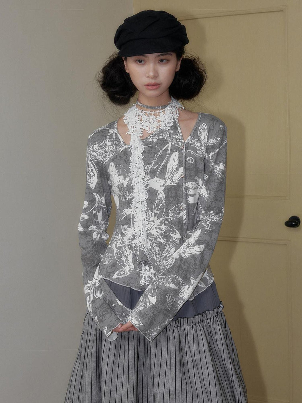 SENSELF Beige Gray Asymmetrical Print Diagonal Placket Women's Knit Long Sleeve T-shirts