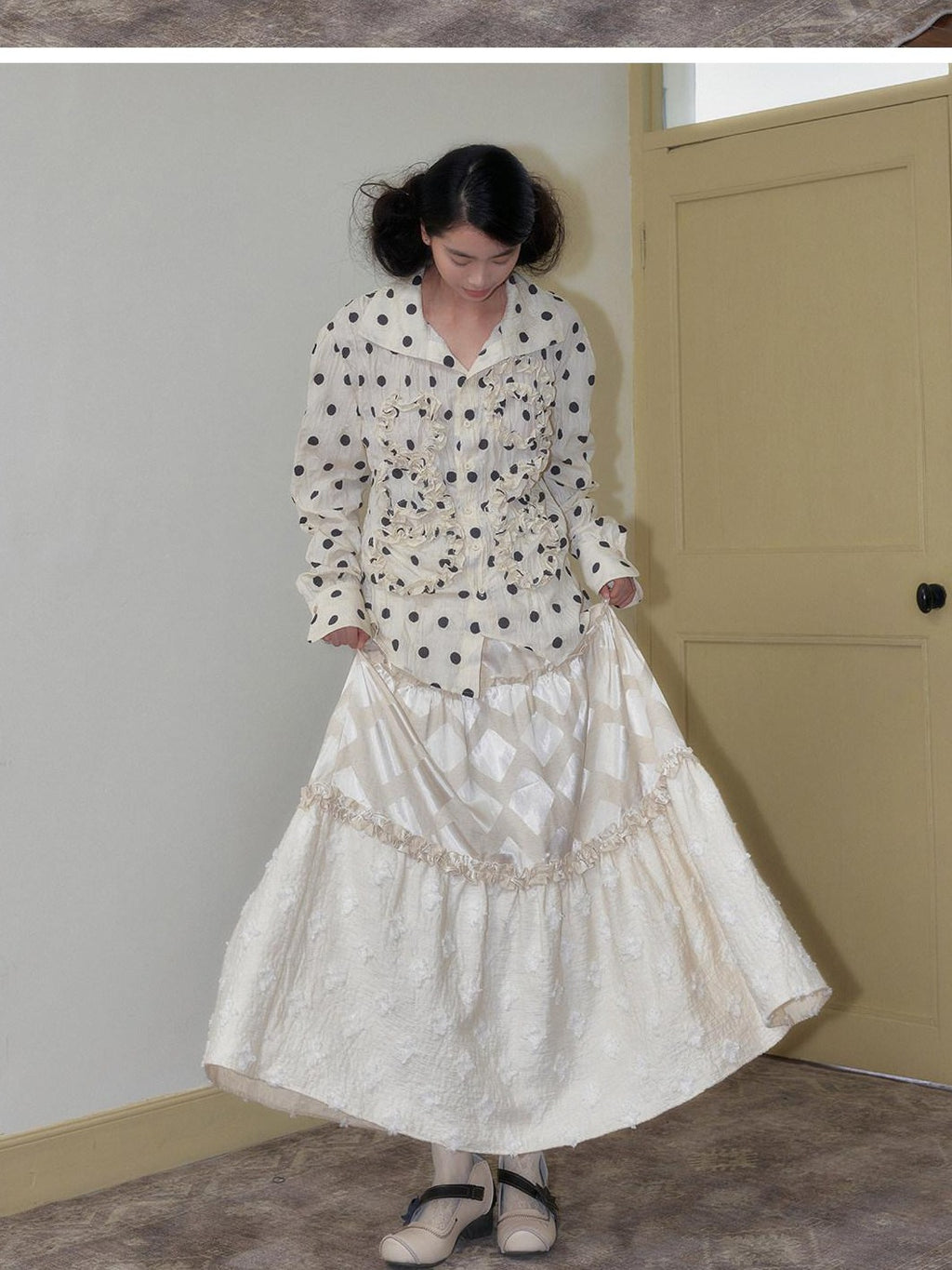 SENSELF Beige Lustrous Vintage Lace Ruffled Women's Cotton Linen Tiered Skirts