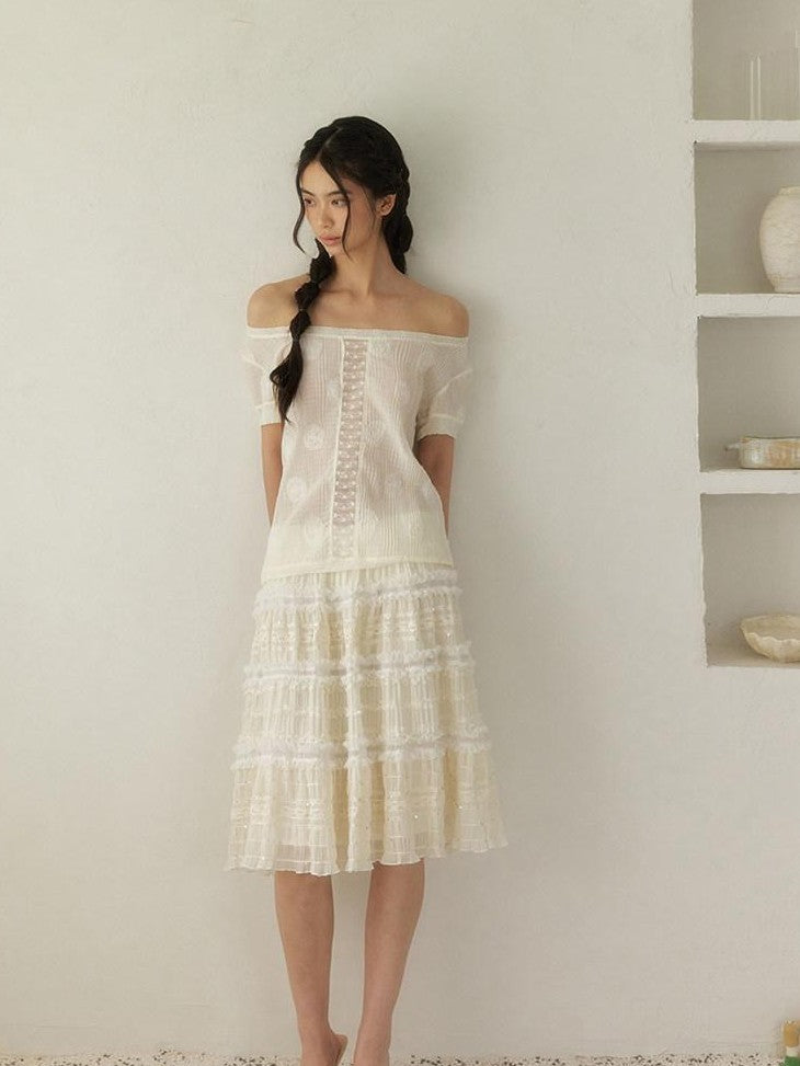 SENSELF Beige Vintage Ruched Floral Patchwork Cutout Women's Off-shoulder T-shirts