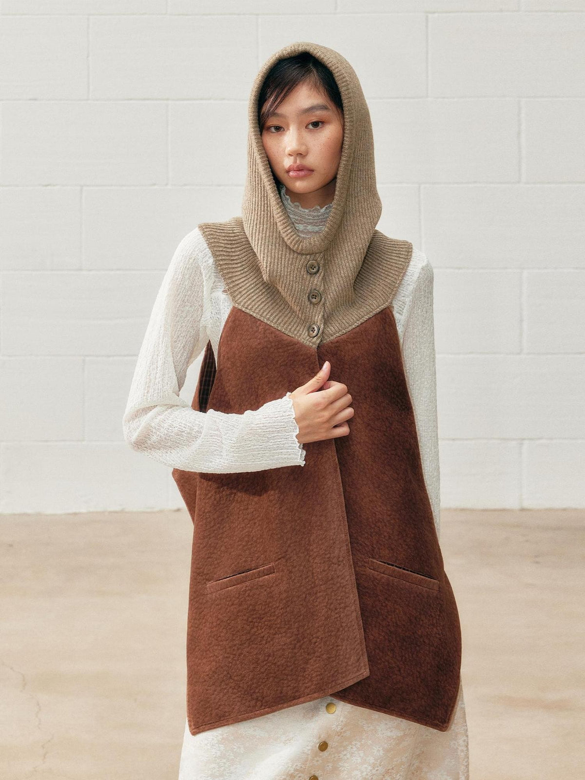SENSELF Brown Vintage Hooded Loose Mid Length Layering Women's Polyester Vests
