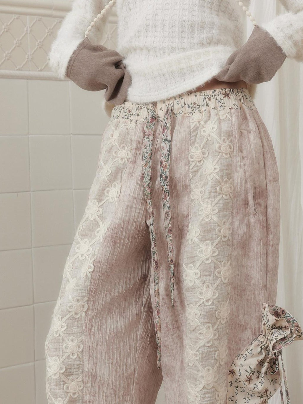 SENSELF Cream Pleated Patchwork Embroidered Lantern Pockets Women's Wide-leg Pants