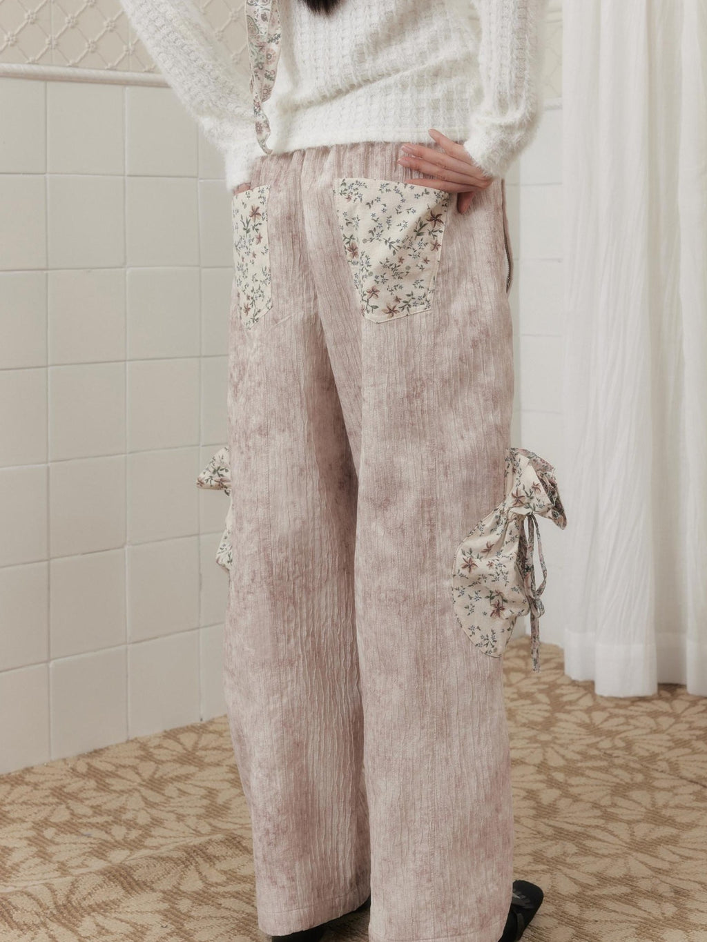 SENSELF Cream Pleated Patchwork Embroidered Lantern Pockets Women's Wide-leg Pants