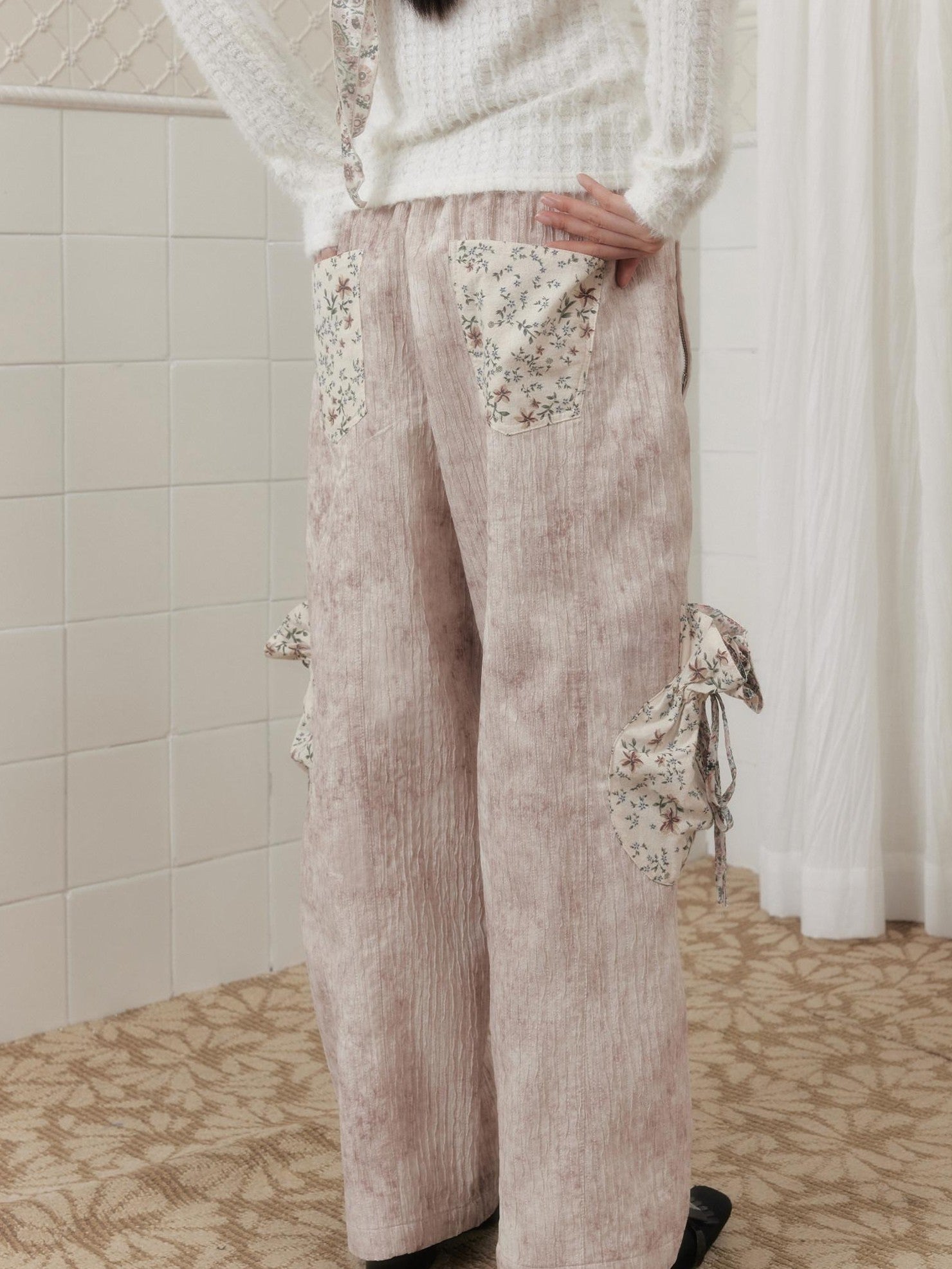 SENSELF Cream Pleated Patchwork Embroidered Lantern Pockets Women's Wide-leg Pants
