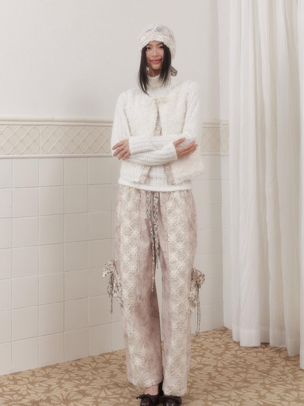 SENSELF Cream Pleated Patchwork Embroidered Lantern Pockets Women's Wide-leg Pants