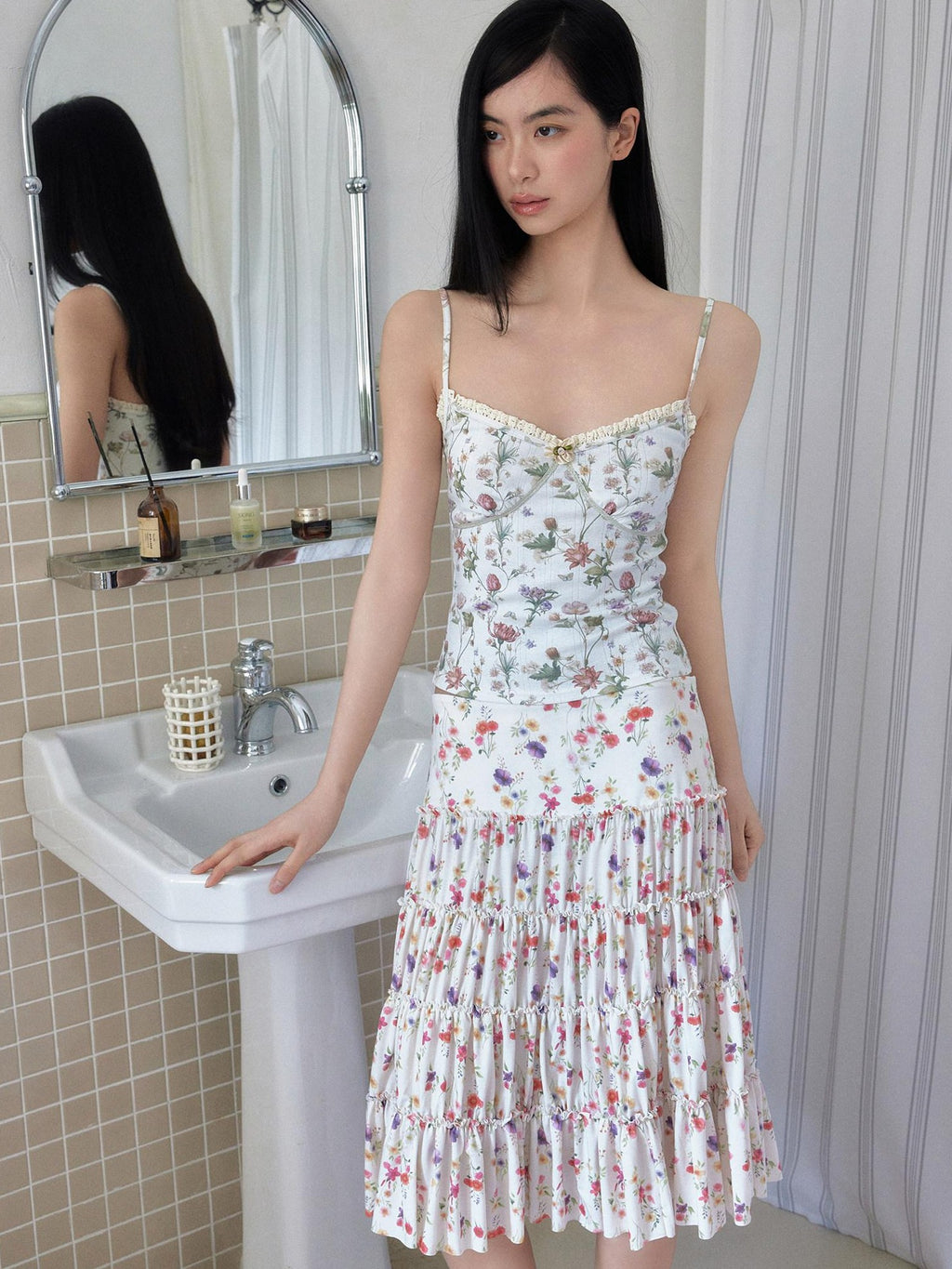 SENSELF Cream Vintage Floral Print Lace Trim Low Waist Women's Tiered Skirts