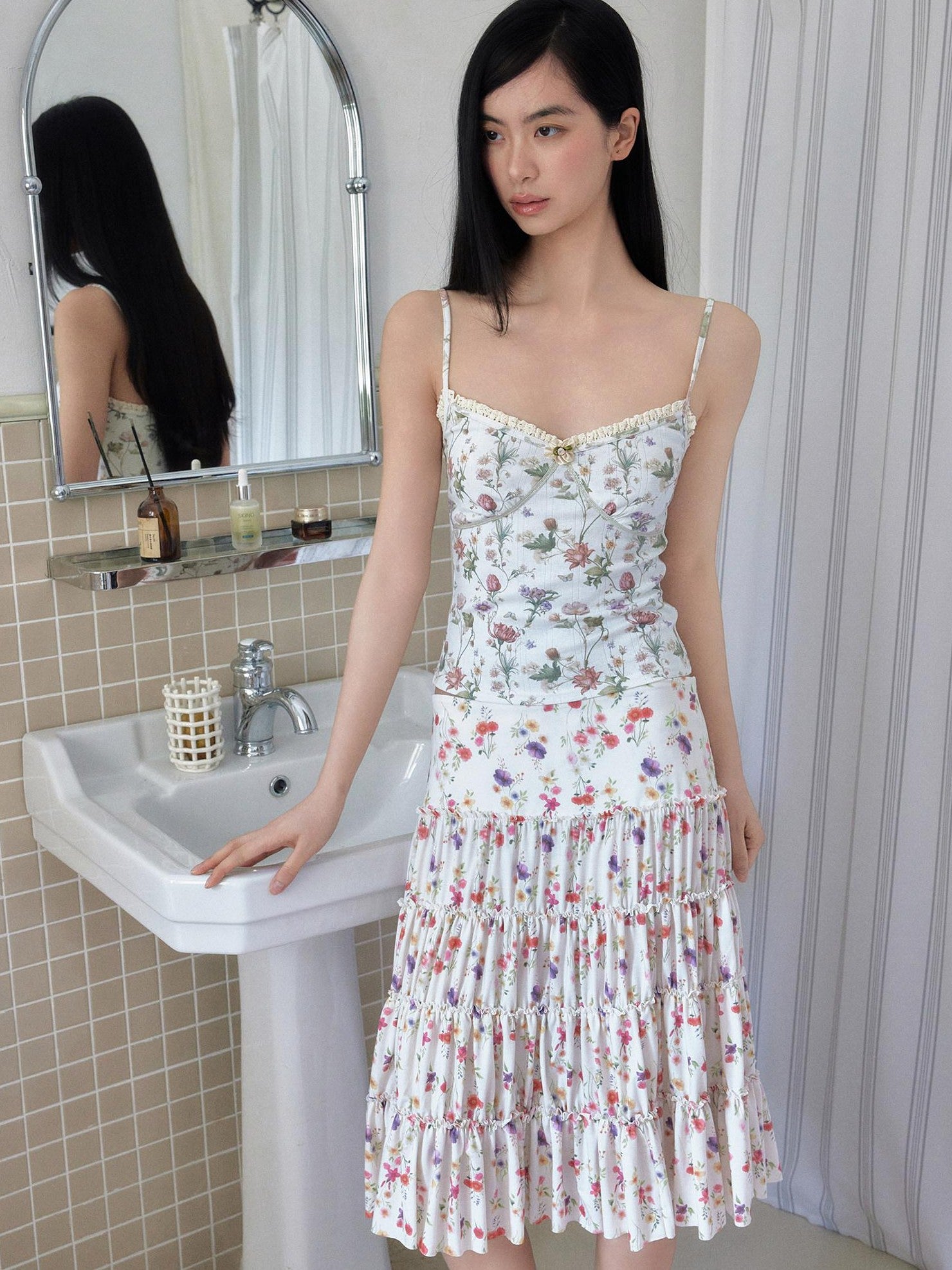 SENSELF Cream Vintage Floral Print Lace Trim Low Waist Women's Tiered Skirts