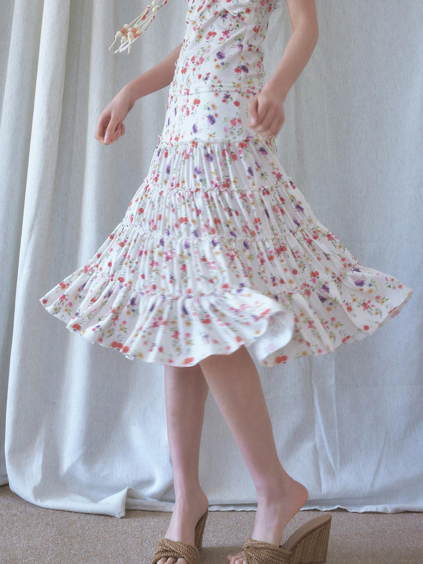 SENSELF Cream Vintage Floral Print Lace Trim Low Waist Women's Tiered Skirts