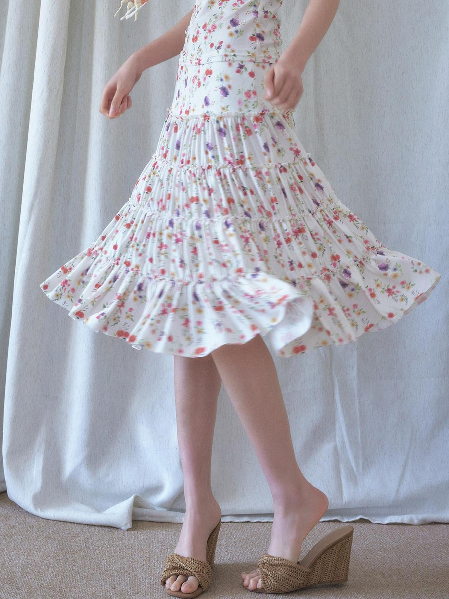 SENSELF Cream Vintage Floral Print Lace Trim Low Waist Women's Tiered Skirts