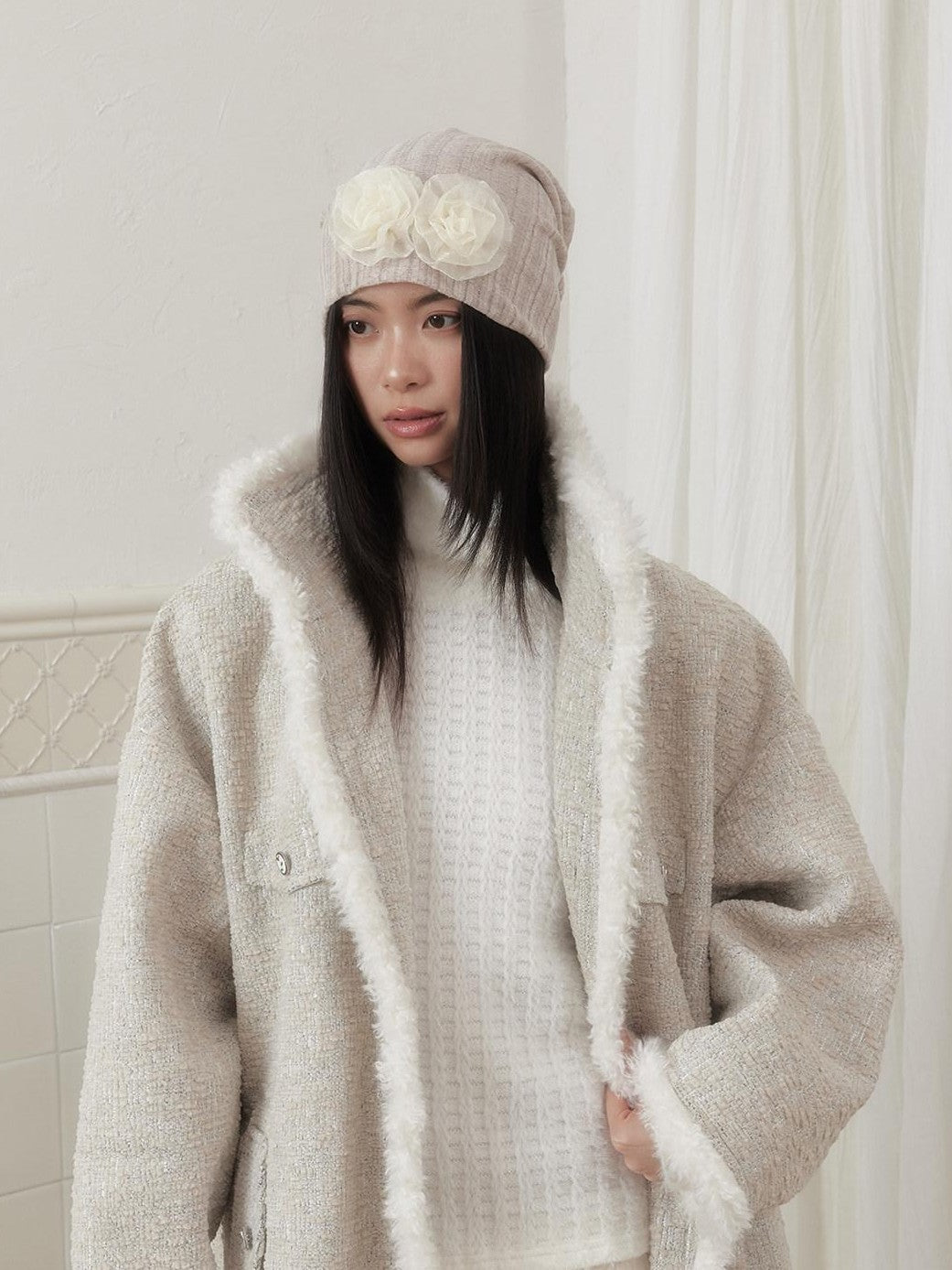 SENSELF Cream Vintage Fur Collar Aged Cocoon Women's Textured Wool Long Coats