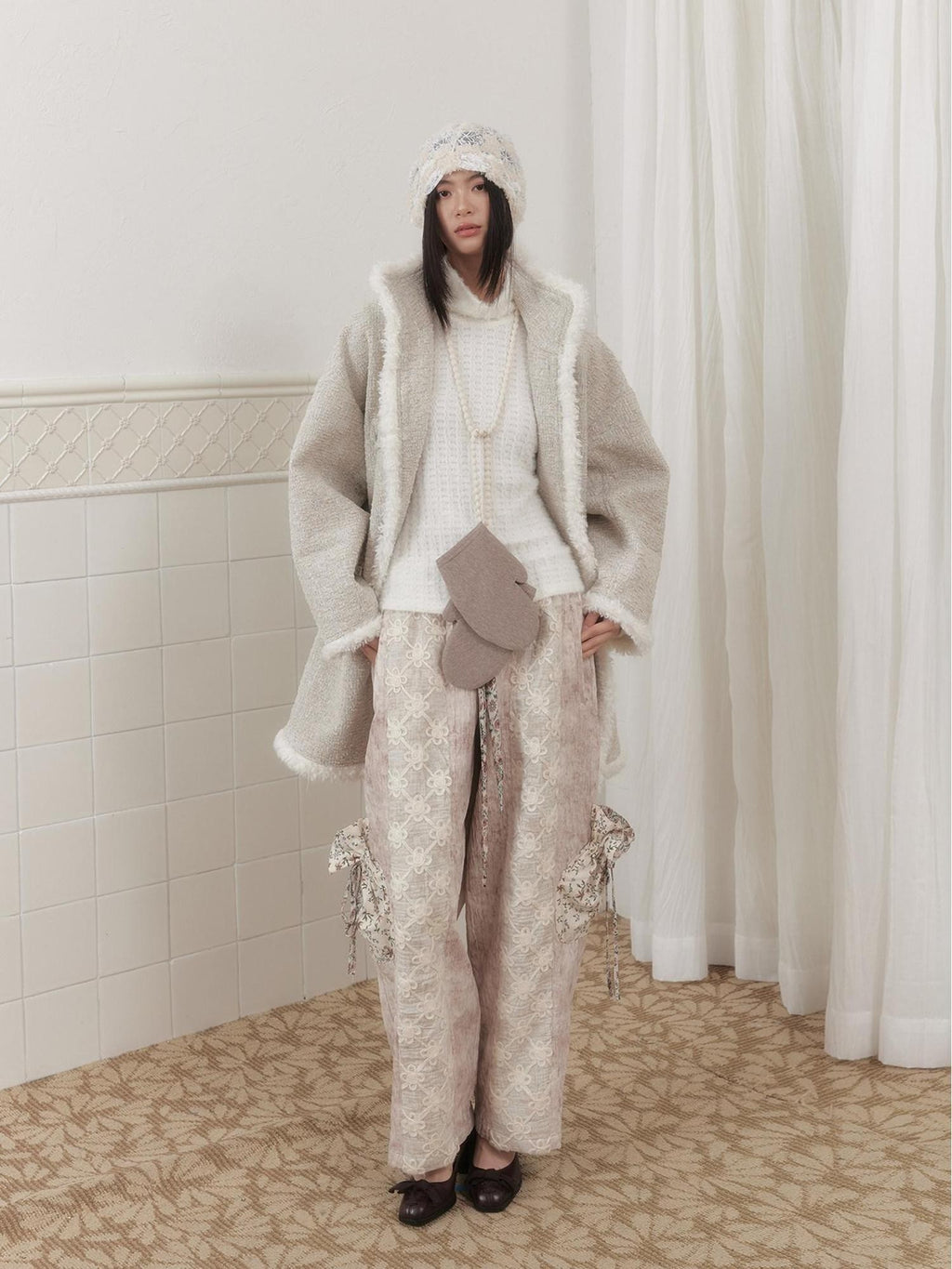SENSELF Cream Vintage Fur Collar Aged Cocoon Women's Textured Wool Long Coats