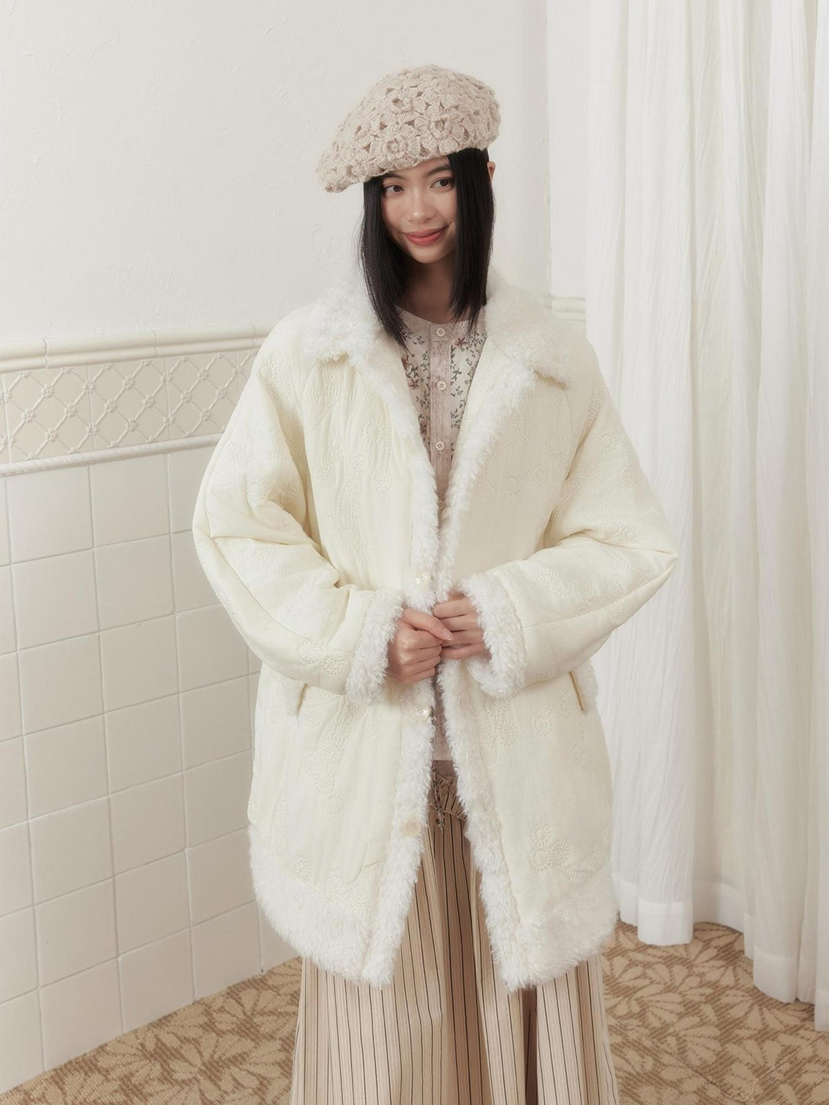 SENSELF Faux Fur Trim Embroidered New Chinese Style Women's Quilted Puffer Jackets