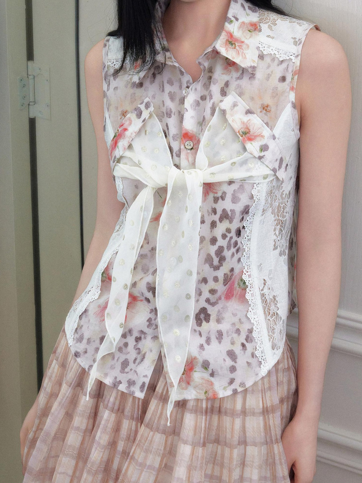 SENSELF Floral Leopard Print Lace Tie Front Sleeveless Women's Blouses