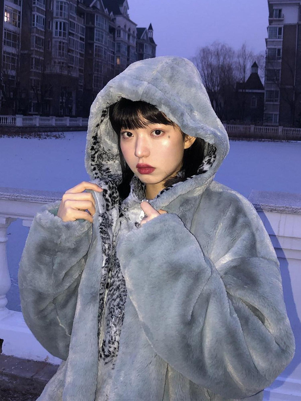 SENSELF Gray Blue Snow Leopard Print Women's Silky Plush Fleece Jackets