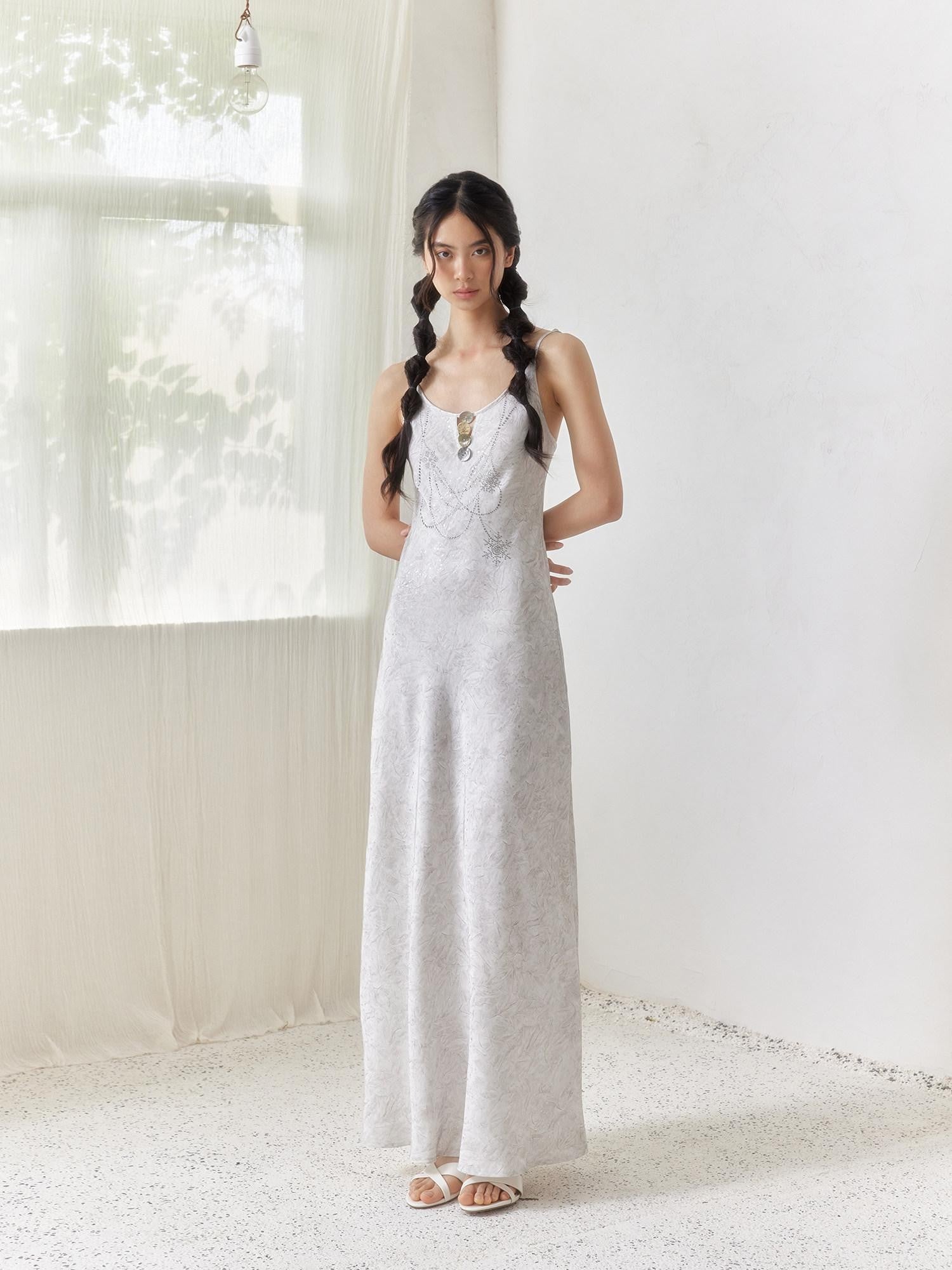 SENSELF Gray White Silver Sequin Foil Rhinestone Necklace Print Women's Slip Maxi Dresses