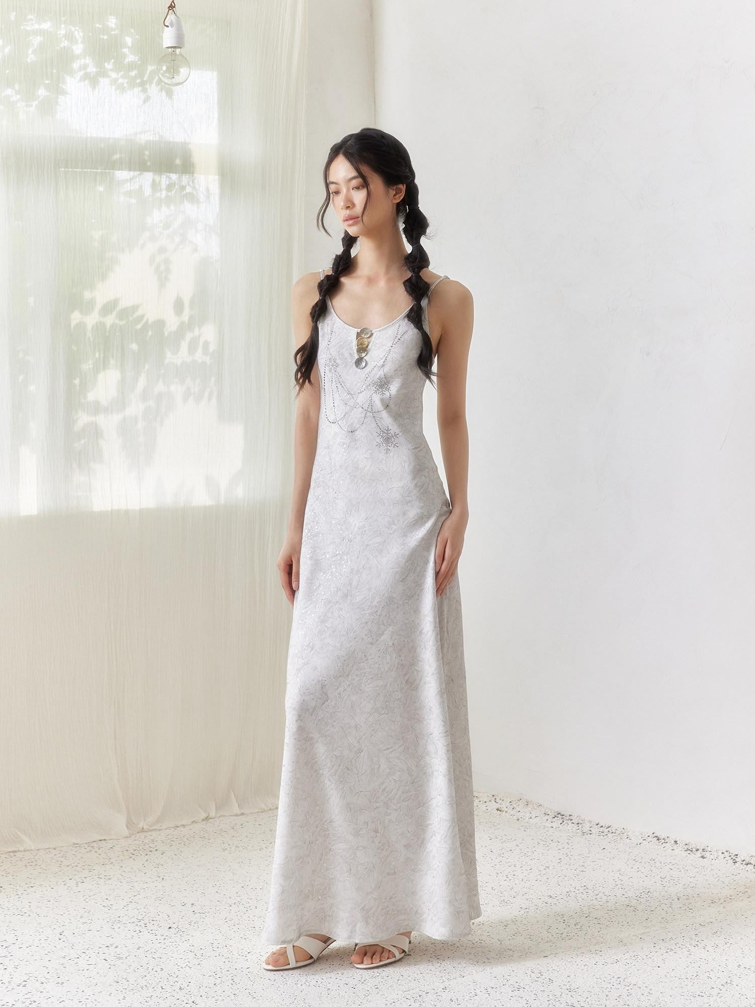SENSELF Gray White Silver Sequin Foil Rhinestone Necklace Print Women's Slip Maxi Dresses